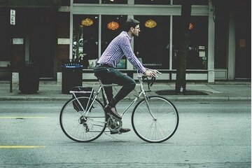 Bild der Petition Kennzeichnungspflicht für alle im öffentlichen Raum genutzte Fahrräder, e-Bikes, Roller etc.