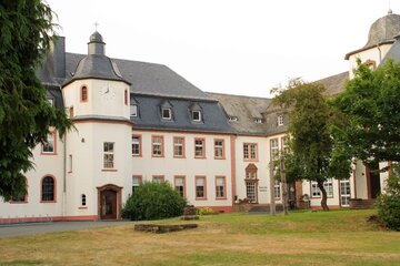 Bild der Petition Rettet das Vinzenz-von-Paul-Gymnasium in Niederprüm
