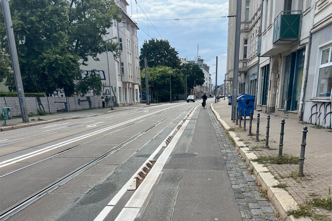 Schnell handeln! Geschützten Fahrradstreifen auf der Großen Diesdorfer Straße erhalten! - Online petition