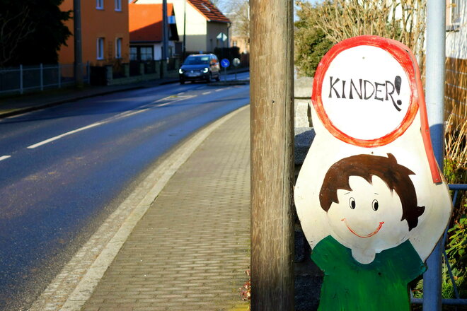 Verkehr in Fröndenberg: Neues Stoppschild soll Schulweg sicherer machen